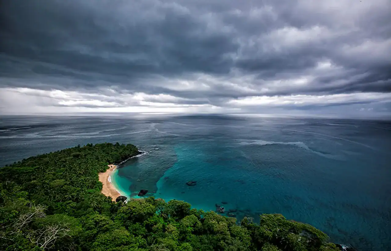 Principe Travel Guide